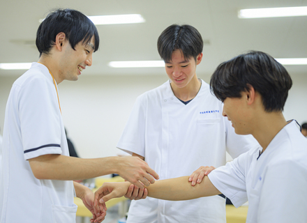 専門学校中央医療健康大学校の特長２