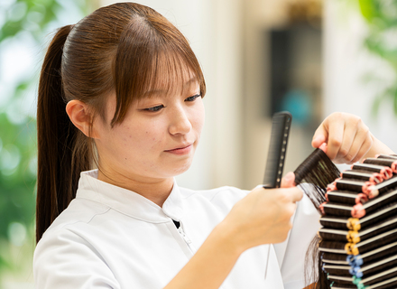 臼井美容専門学校の特長１