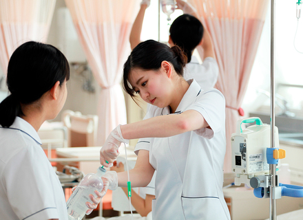 三草会札幌看護専門学校の特長２