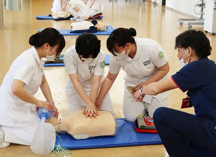 京都医療センター附属京都看護助産学校の特長１