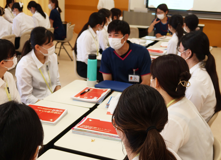 京都医療センター附属京都看護助産学校の特長３