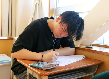 柏木実業専門学校の特長２