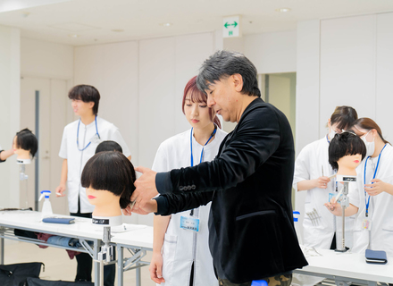 専門学校金沢美専の特長１