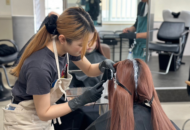 静岡アルス美容専門学校の風景