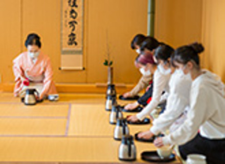 沖縄女子短期大学の特長１