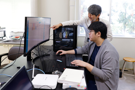 青森大学 少人数制の学び、学生一人ひとりに合わせた指導を通して、ソフトウェア業界で活躍する夢を実現できる。