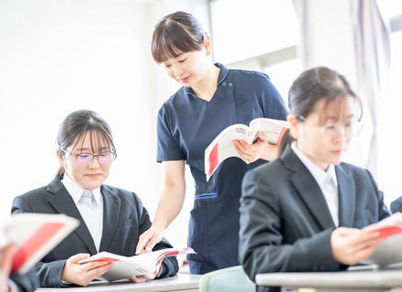 宮崎歯科技術専門学校の特長３