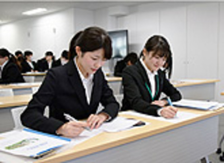 横浜実践看護専門学校の特長３