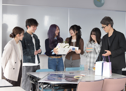 ルネサンス デザイン・美容専門学校の特長１