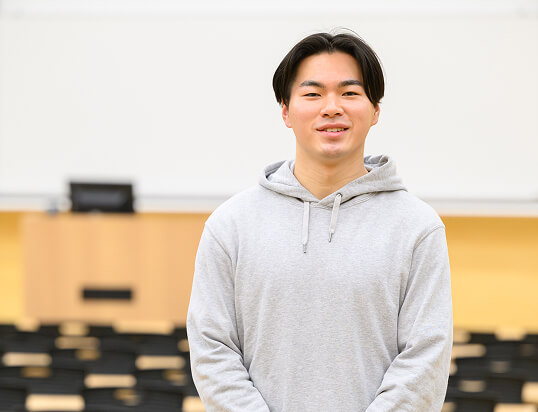 経営学部 4年