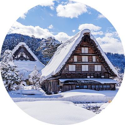 雪景色の白川郷・合掌造り