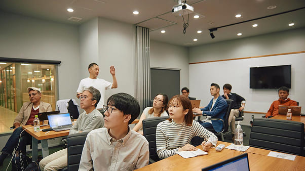 POINT1 現場で学ぶ