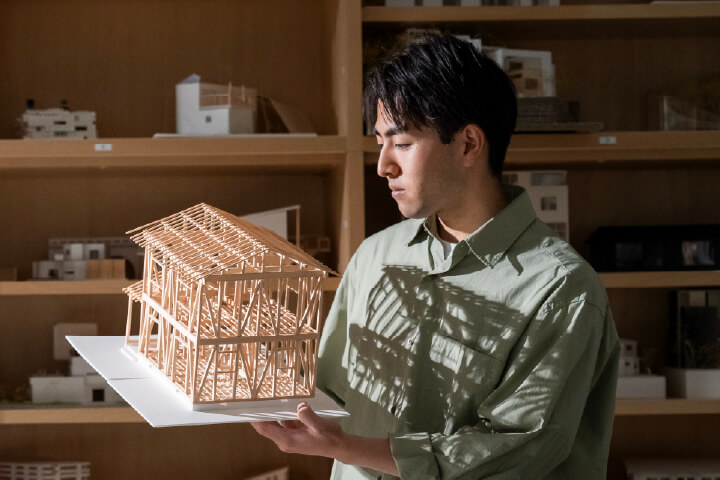 建築士として活躍してきた教員だから伝えられることがあります。