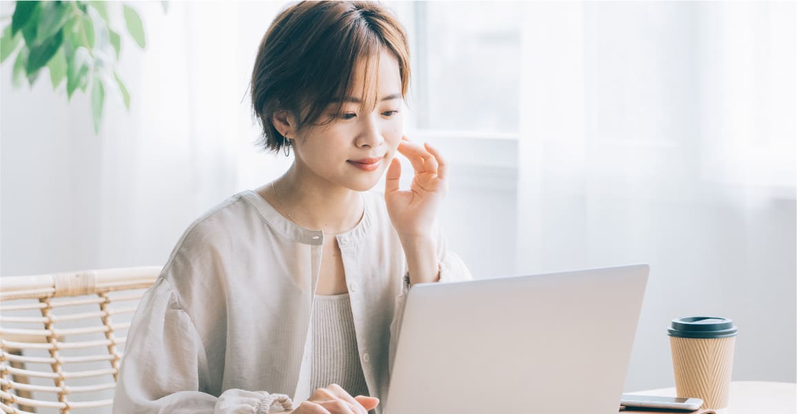 オンデマンドでも受講する女性